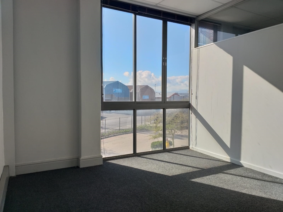 To Let Commercial Property for Rent in Stikland Western Cape